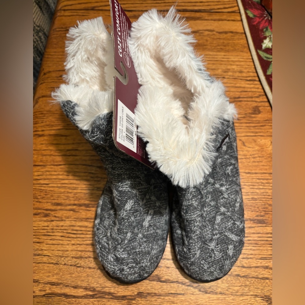 Muk Luks Warm & Cozy Gray and White Women's Slippers
